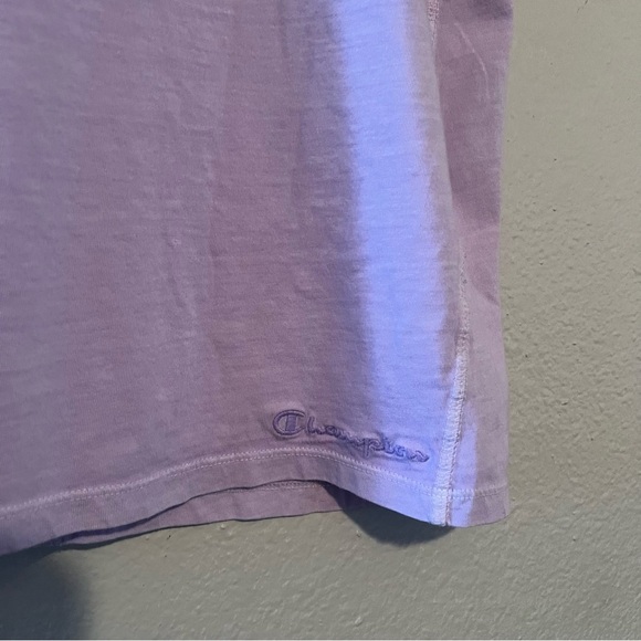 Champions Woman’s purple short sleeve shirt size Large - Picture 5 of 7